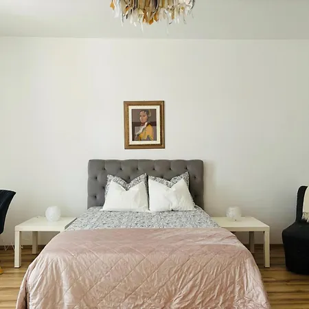 Smack In The Heart Of Old Town